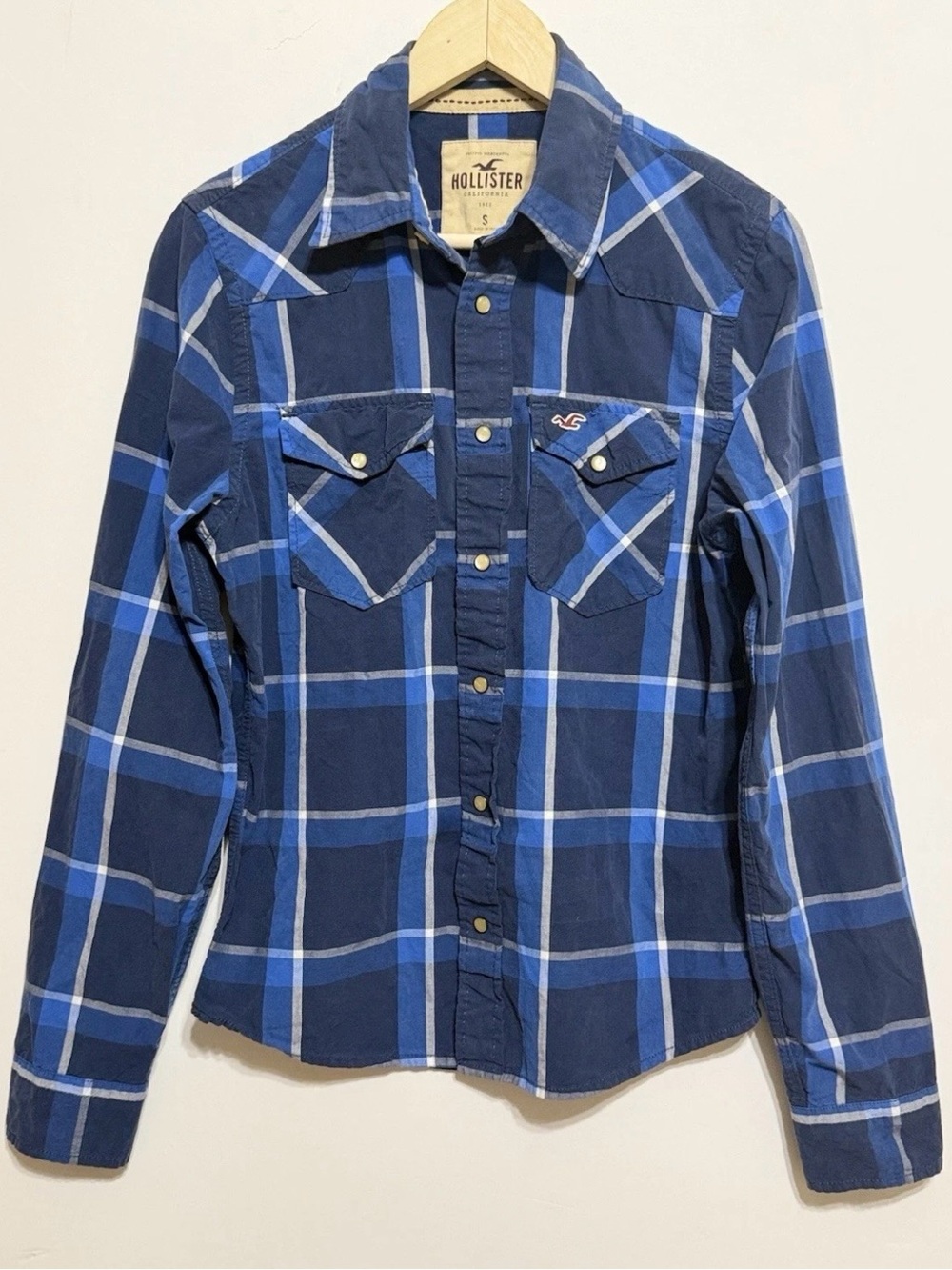 Hollister blue plaid snap button front long sleeve shirt